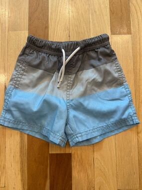 Maamgic Gray and Light Blue Boys Lined Swim Shorts, size 4T